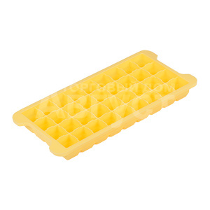 Форма для льда Vetta 856-241 прямоугольная, 36 ячеек 26,5*13,4*2,6 см, силикон, желтый